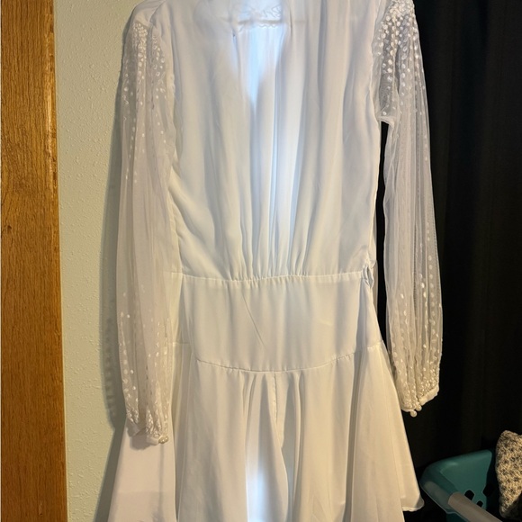 Chic White Sheer Sleeve Robe - Picture 2 of 4